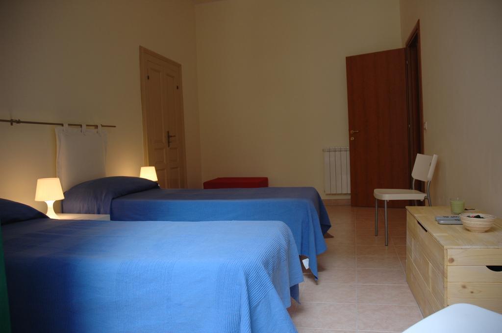 B&B Caravaggio Siracusa 200 Metres From Ortigia Сиракузы Номер фото
