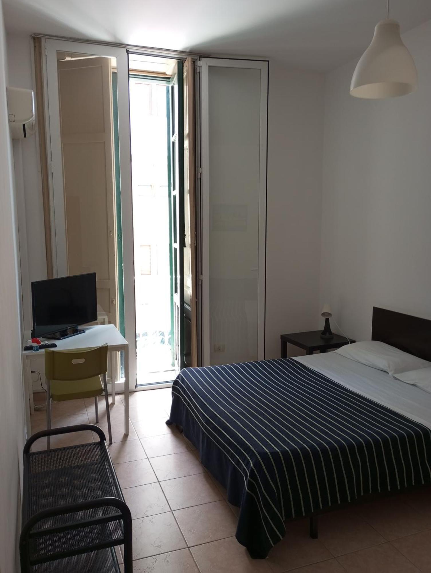 B&B Caravaggio Siracusa 200 Metres From Ortigia Сиракузы Экстерьер фото