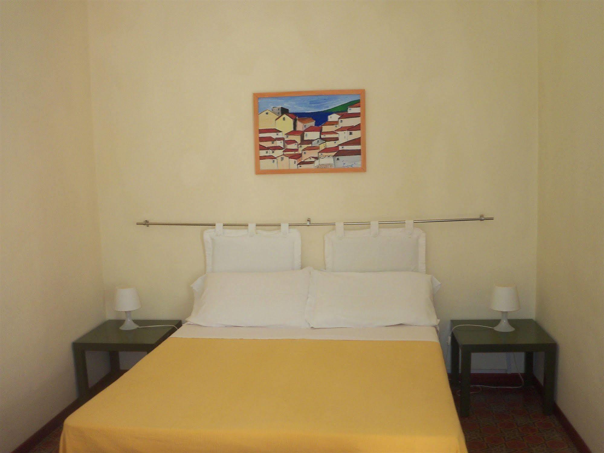 B&B Caravaggio Siracusa 200 Metres From Ortigia Сиракузы Экстерьер фото
